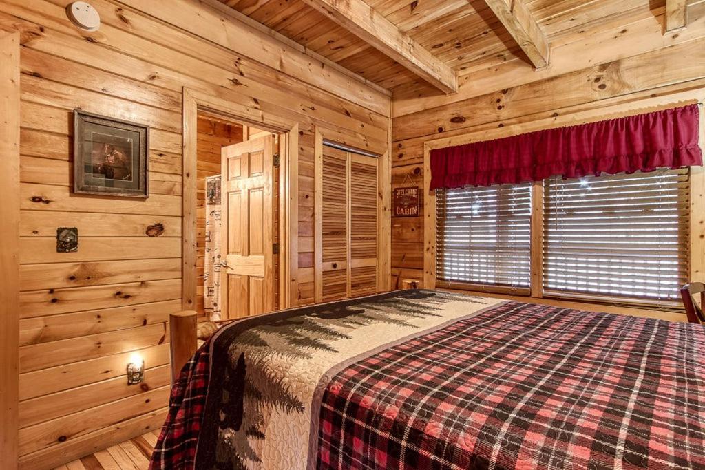 Highland Dream, Hot Tub, 1089 Free Tickets Each Paid Day, Dollywood And More Sevierville Kültér fotó